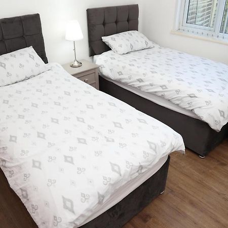 Cosy 3-Bed Bungalow Nec Airport Close To Amenities Бирмингам Екстериор снимка